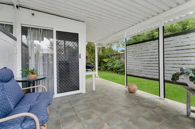 Second view of Homely unit listing, 2/10 Ireland Crescent, Whitfield QLD 4870