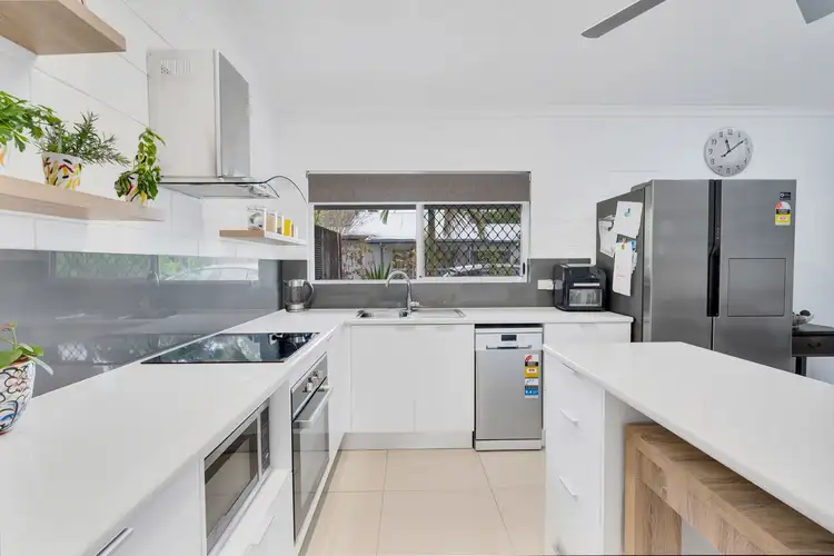 Fourth view of Homely unit listing, 2/10 Ireland Crescent, Whitfield QLD 4870