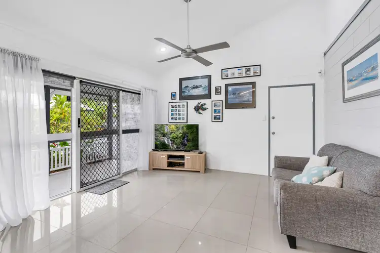 Fifth view of Homely unit listing, 2/10 Ireland Crescent, Whitfield QLD 4870