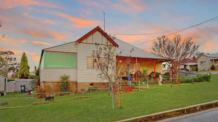 11 Orr Street, Junee NSW 2663