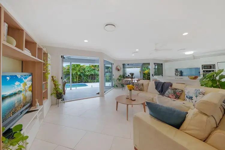 Fifth view of Homely house listing, 19 Turnberry Place, Carindale QLD 4152
