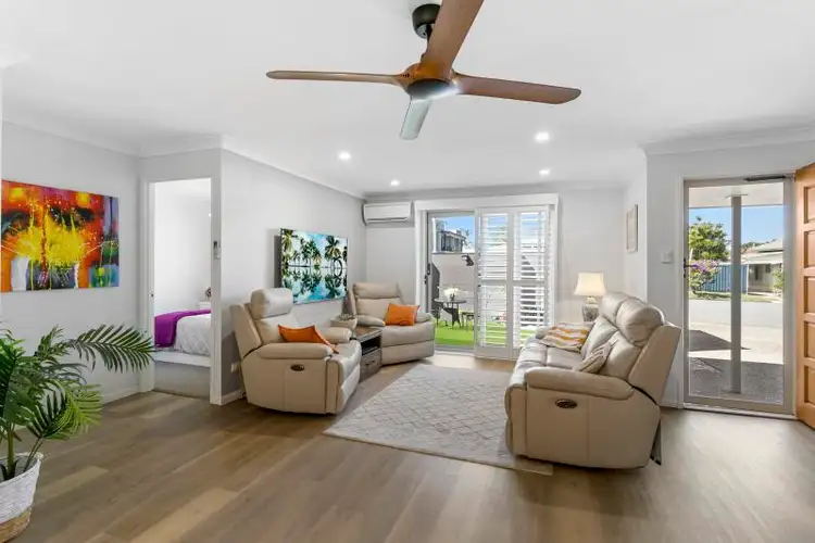Second view of Homely house listing, 3/21 BLAKENEY STREET, Woody Point QLD 4019