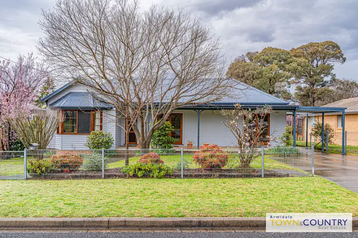 13 Canambe Street, Armidale NSW 2350