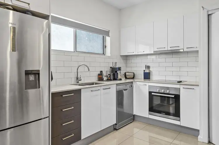 Fourth view of Homely unit listing, 1 / 19 Pickwick St, Cannon Hill QLD 4170