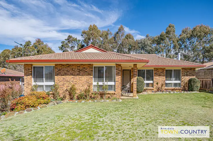 14 Sarah Place, Armidale NSW 2350