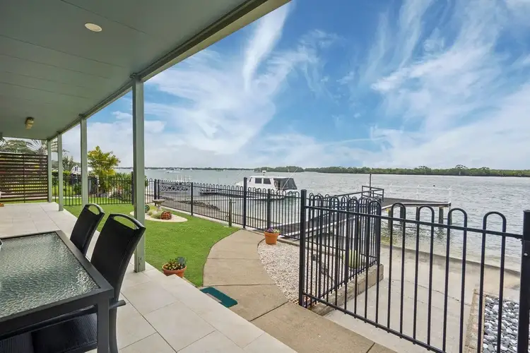 28 Esplanade, Jacobs Well QLD 4208