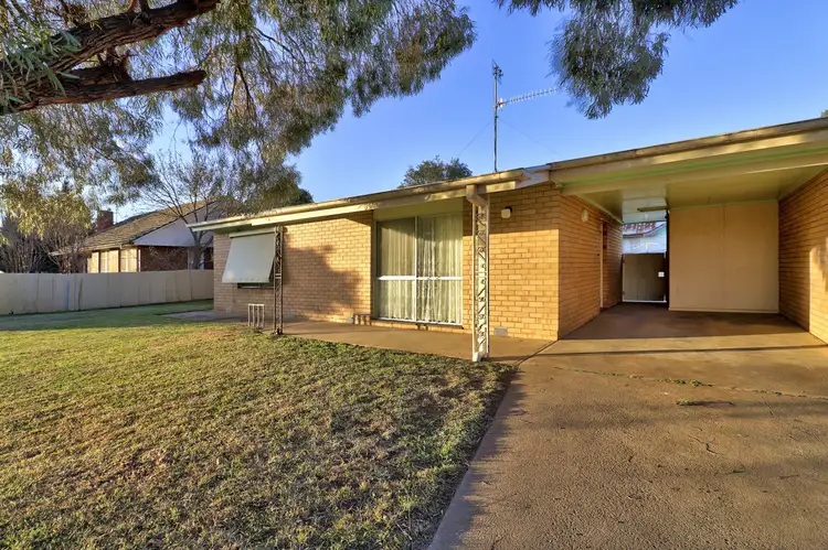 Main view of Homely unit listing, 1/335 Wood Street, Deniliquin NSW 2710