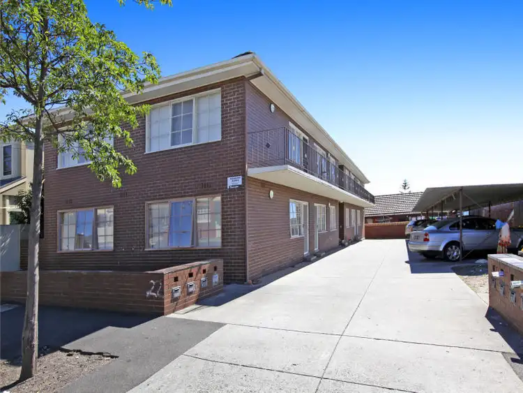 1-8, 22 Whitby St, Brunswick West VIC 3055