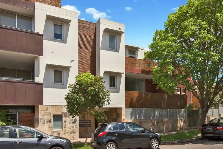 Main view of Homely unit listing, 10/2-16 Towns Road, Rose Bay NSW 2029