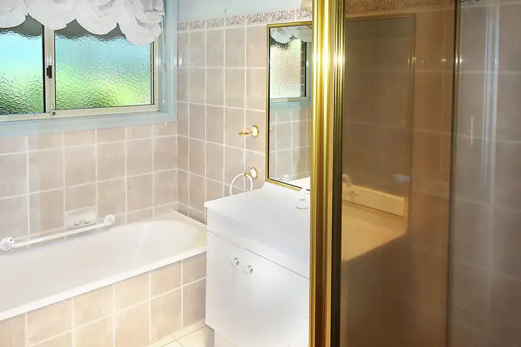 Sixth view of Homely house listing, 1/1 Minchin Place, Kooringal NSW 2650
