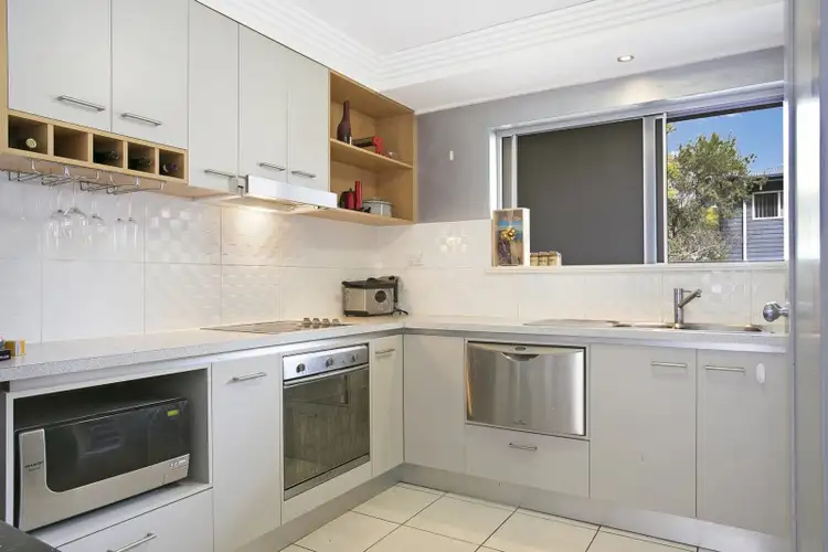 Main view of Homely unit listing, 2/64 Warren Street, St Lucia QLD 4067