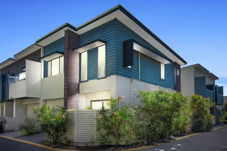 8 Heathcote Lane, Fitzgibbon QLD 4018