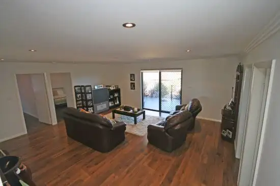 Fifth view of Homely house listing, 14 Ventnor Drive, Tamworth NSW 2340