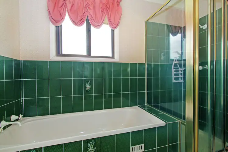 Fifth view of Homely house listing, 4 Caloola Street, Tamworth NSW 2340