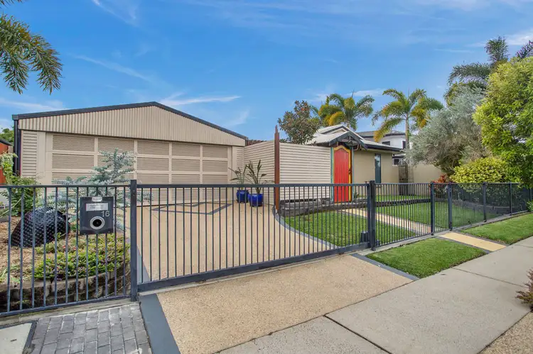 16 Isabella Avenue, Glenella QLD 4740