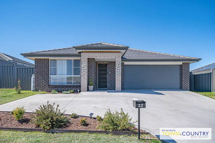 32 Cookes Road, Armidale NSW 2350