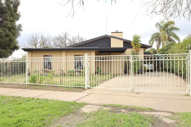 461 Wood Street, Deniliquin NSW 2710