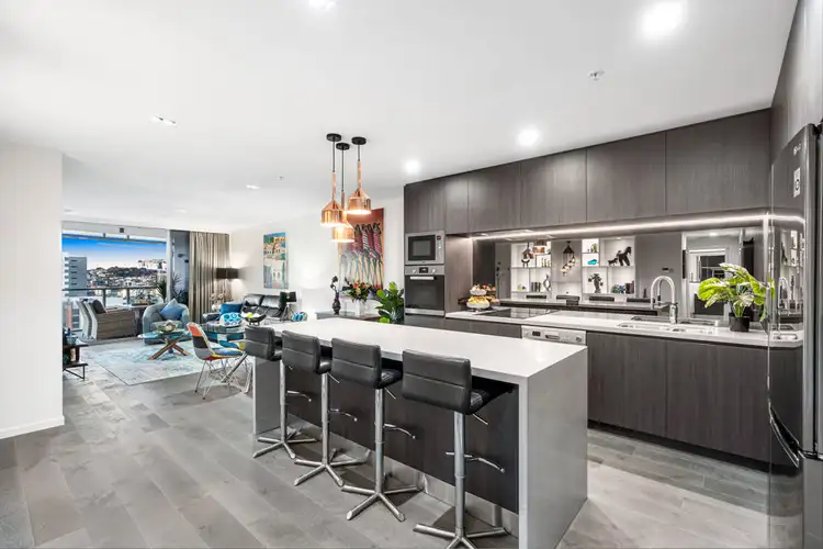 1206/70 Longland Street, Newstead QLD 4006