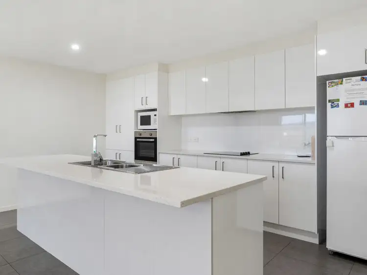 Third view of Homely villa listing, 1/10 Azalea Avenue, Coffs Harbour NSW 2450