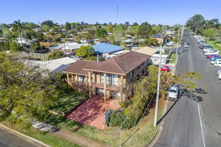 824 Ruthven Street, Kearneys Spring QLD 4350