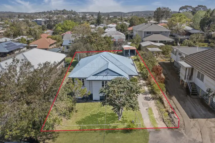7 Dundee Street, Holland Park QLD 4121