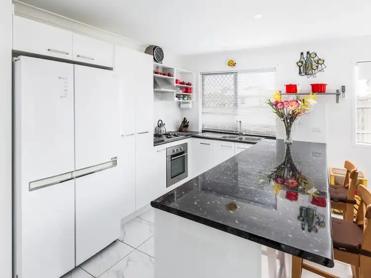 62 Jacaranda Drive, Yamanto QLD 4305