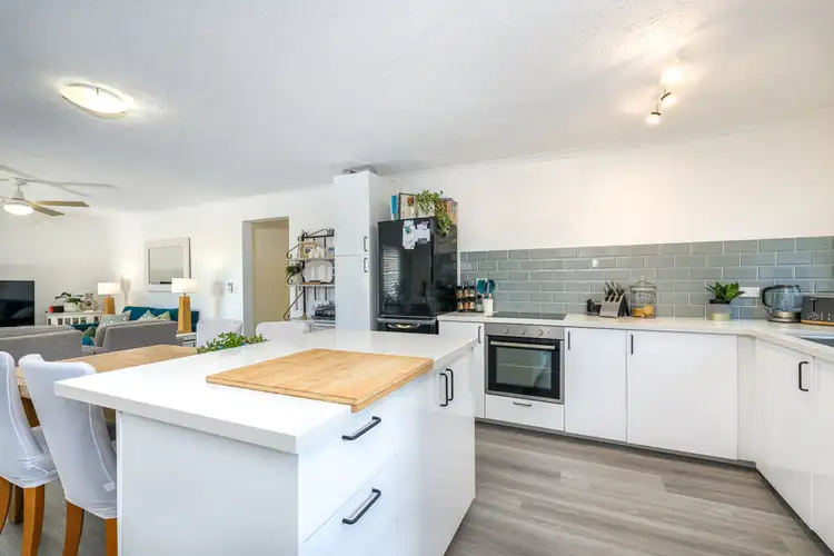 6/32 MERON STREET, Southport QLD 4215