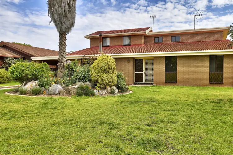 121 Hughes Street, Deniliquin NSW 2710