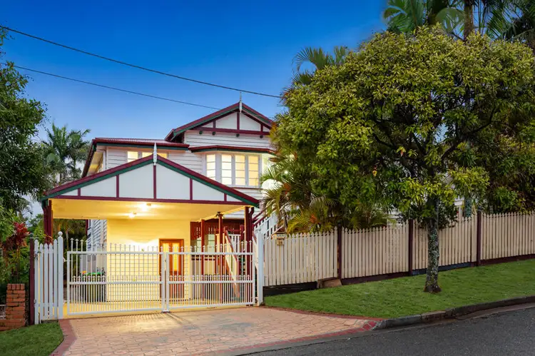 18 Brodie Street, Holland Park West QLD 4121