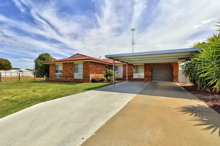 123 Burton Street, Deniliquin NSW 2710