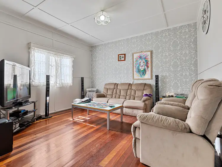 15 Mount Pleasant Rd, Nambour QLD 4560