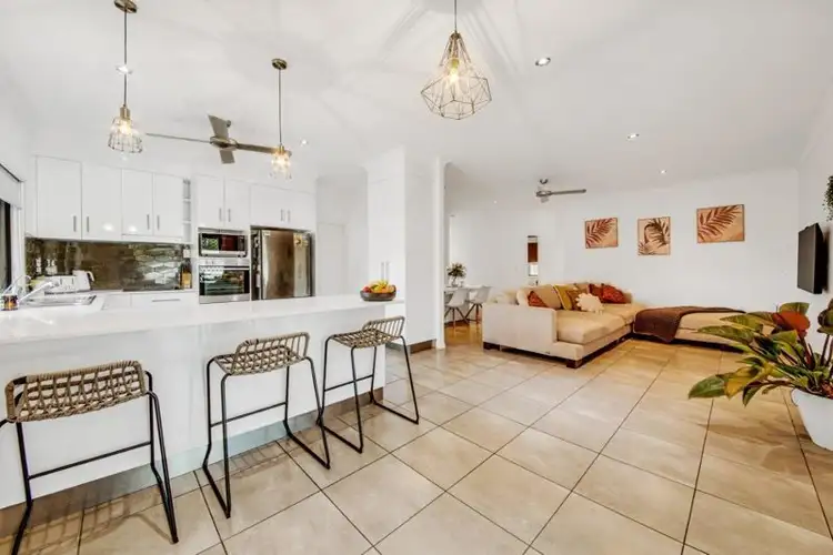 Fifth view of Homely house listing, 1/7 Centaurus Close, Telina QLD 4680