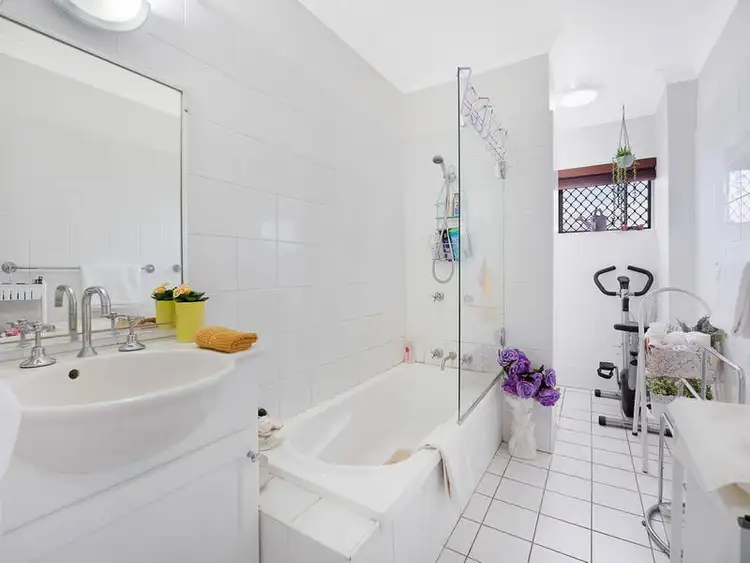 Fifth view of Homely apartment listing, 5/10 Wellington Street, Clayfield QLD 4011