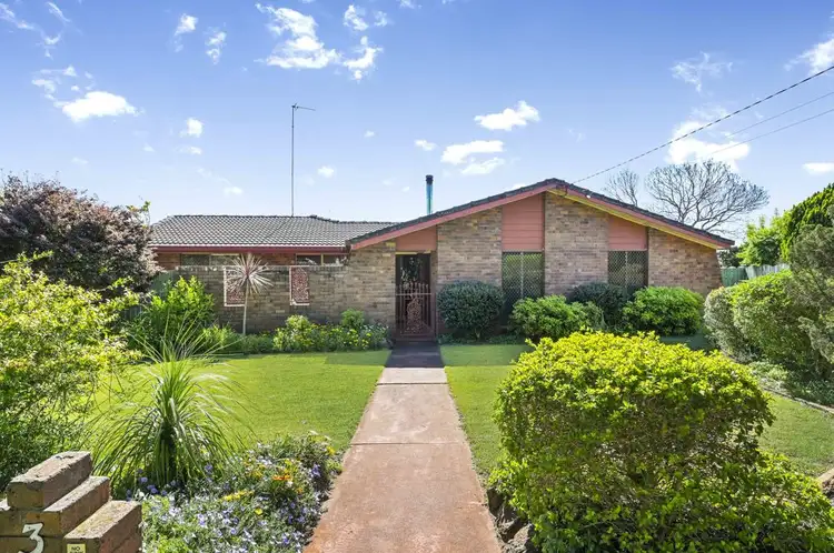 3 Azalea Court, Centenary Heights QLD 4350