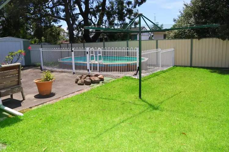 111 Pacific Highway, Charmhaven NSW 2263