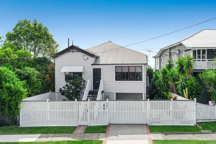 70 Gordon Parade, Manly QLD 4179