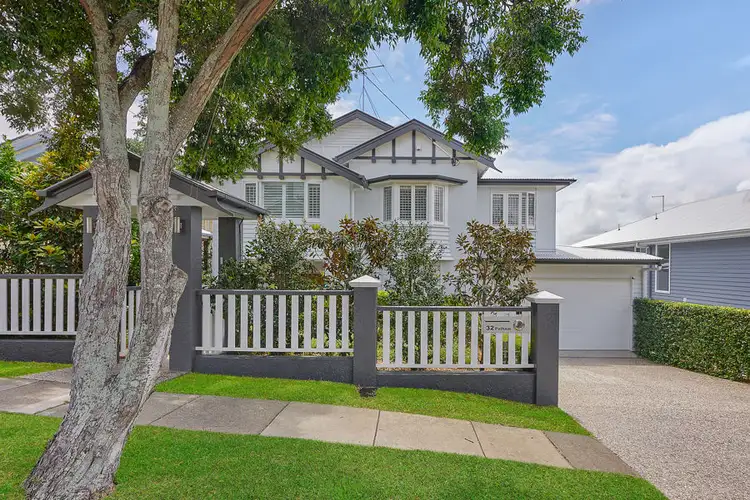 32 Pelham Street, Coorparoo QLD 4151