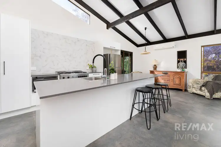 9 Stanley Drive, Villeneuve QLD 4514