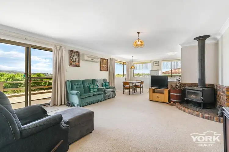 9 Ludgate Court, Rockville QLD 4350