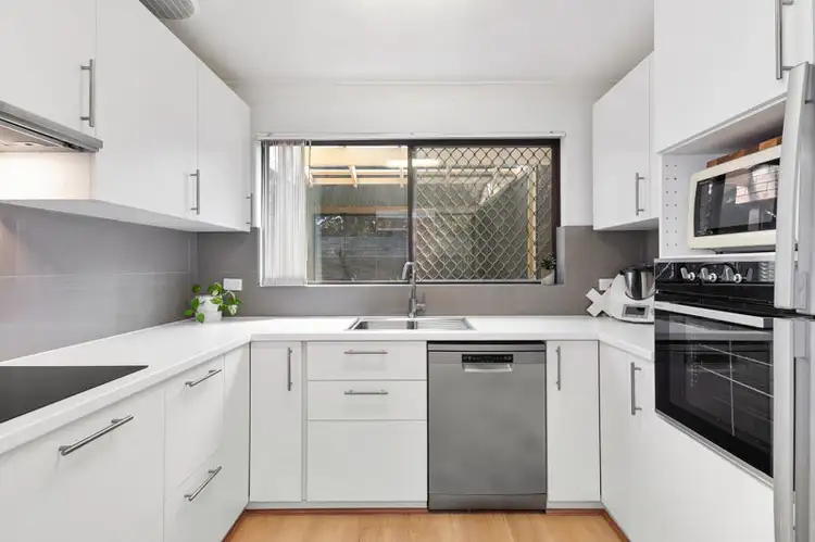 1/14 Axford Street, Como WA 6152