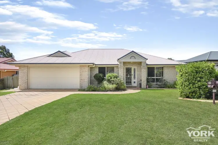 19 Chelwyn Street, Middle Ridge QLD 4350