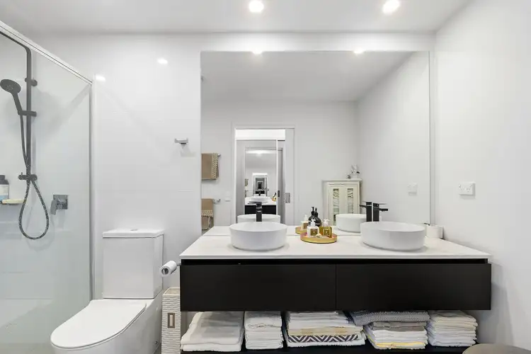 Fifth view of Homely apartment listing, 51308/5 Harbour Side Court, Biggera Waters QLD 4216
