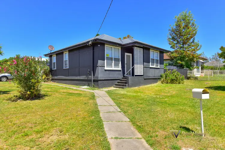 51 Robert Street, Tamworth NSW 2340