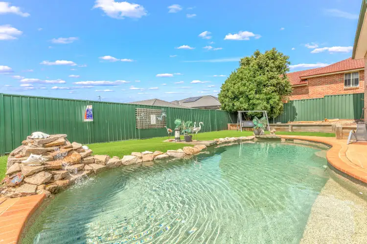 21 Greco Place, Rosemeadow NSW 2560