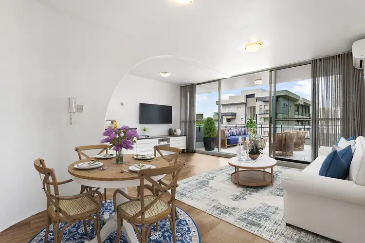 Main view of Homely unit listing, 3B/28 Fortescue Street, Spring Hill QLD 4000