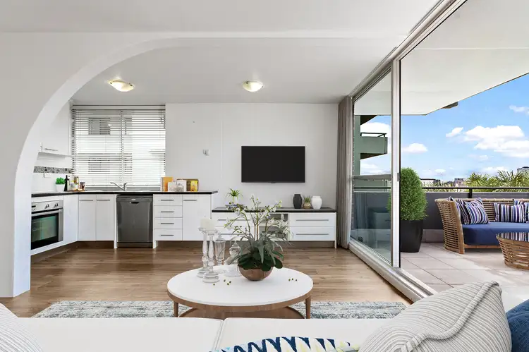 Second view of Homely unit listing, 3B/28 Fortescue Street, Spring Hill QLD 4000