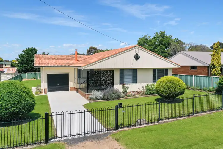 124 Bulwer Street, Tenterfield NSW 2372