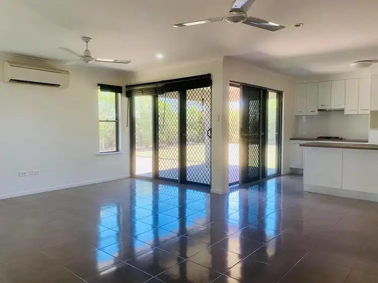 Fifth view of Homely house listing, 10 Patricia Circuit, Mirani QLD 4754