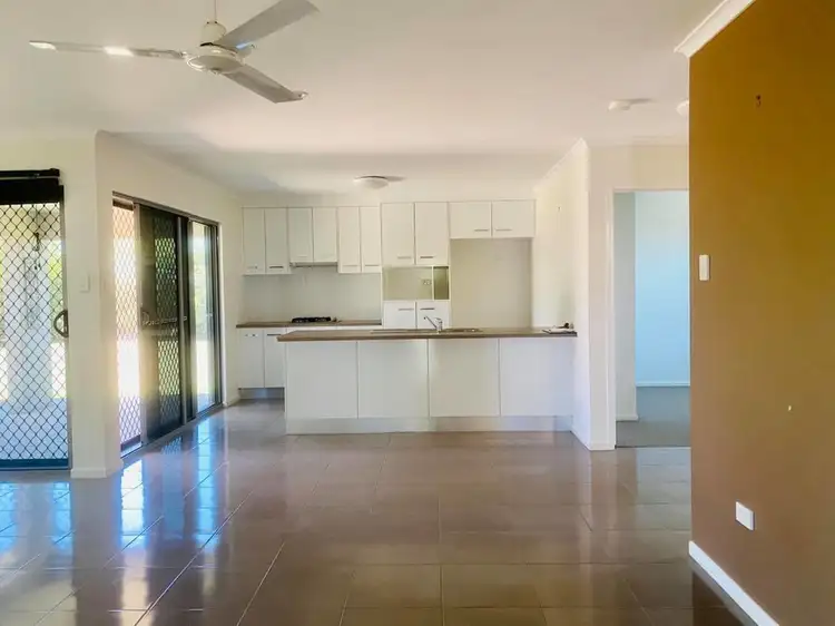 Sixth view of Homely house listing, 10 Patricia Circuit, Mirani QLD 4754