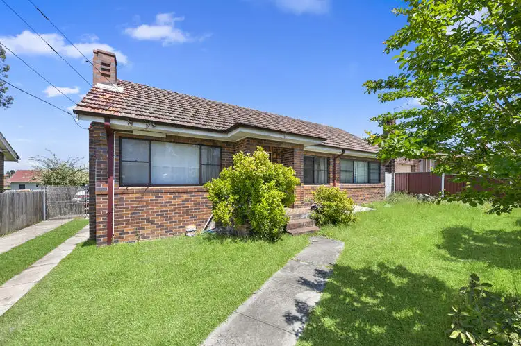 16 Montgomery Avenue, Granville NSW 2142